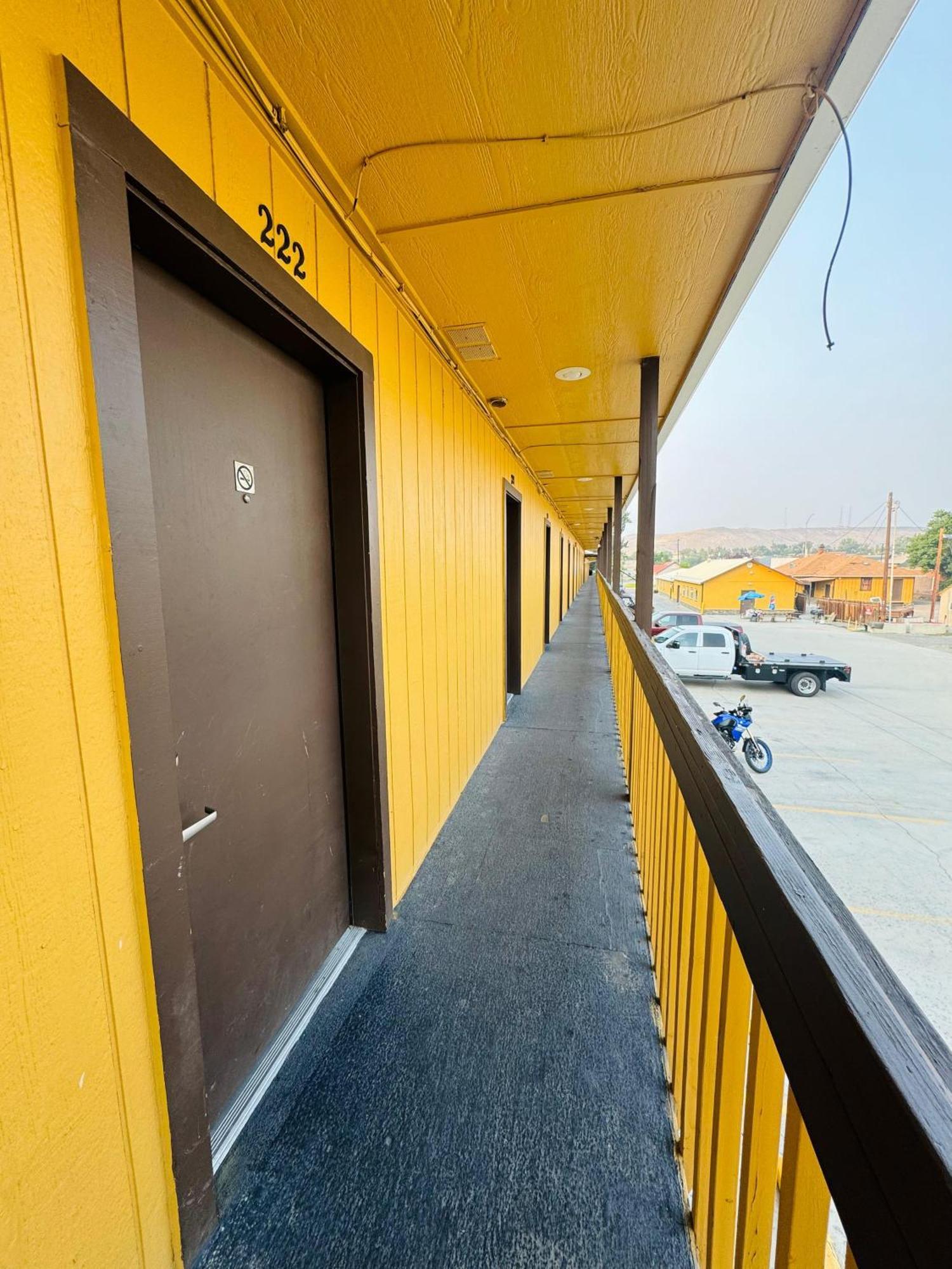 Americas Best Value Inn Salmon Exterior photo